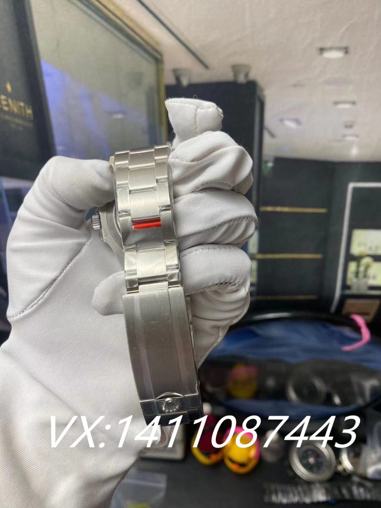 VS廠復(fù)刻表和ZF廠做工質(zhì)量對比，哪個廠的復(fù)刻手表更值得入手？