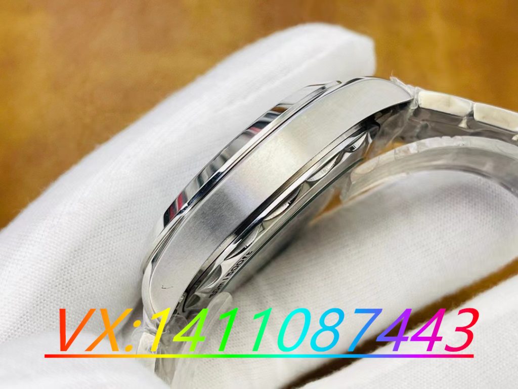 VS廠歐米茄海馬150世界時(shí)對比正品評測