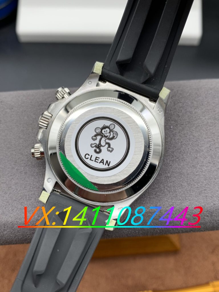 C廠灰膠迪4130機芯怎么樣？（深度評測對比真偽與質量）