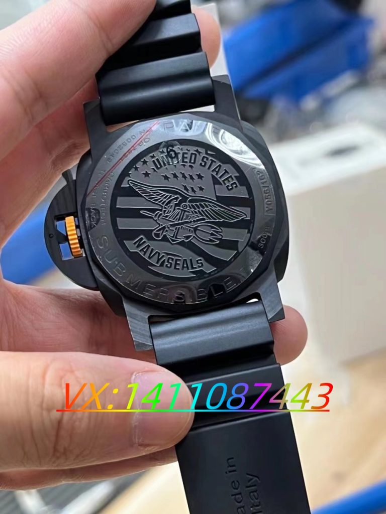 VS廠沛納海1324碳纖維搭載9011機(jī)芯做工細(xì)節(jié)評(píng)測(cè)