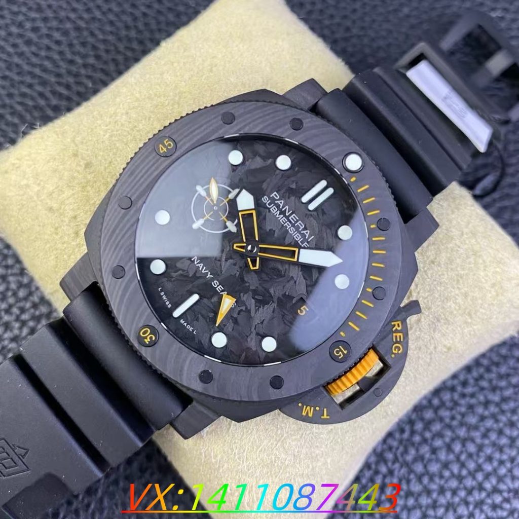 VS廠沛納海Pam1324評測:碳纖維材質(zhì)打造的獨特魅力?